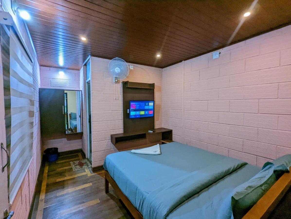 The Wayanad Club Hotel Sultan Bathery Exterior photo